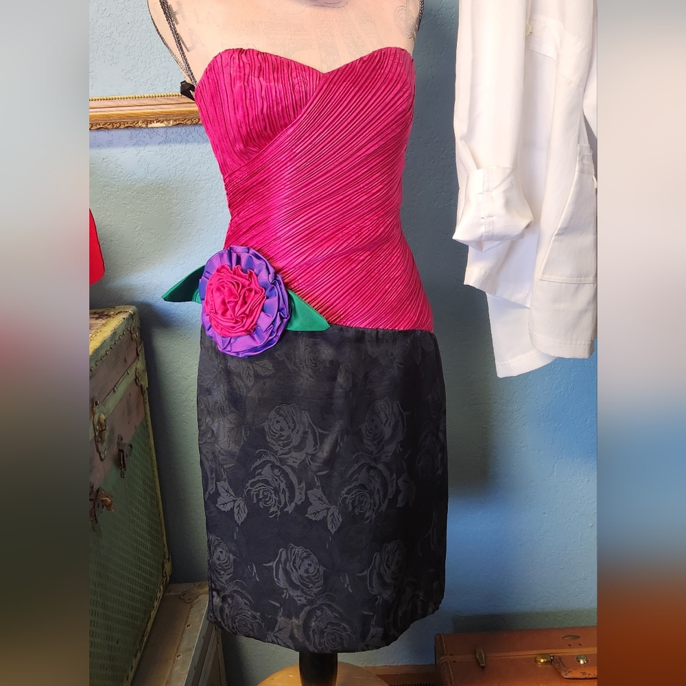 Pantagis 80s Formal Barbiecore Dress